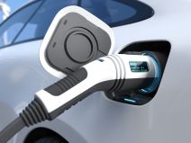 Električni automobil _ punjenje baterije _ Foto Shutterstock.jpg