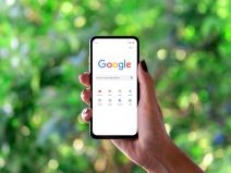 Google _ Pametni telefon _ Android _ Foto Shutterstock.jpg