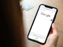 Google Search _ Pametni telefon _ Android _ Foto Shutterstock.jpg