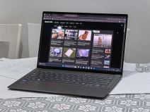 ASUS Zenbook S 14 UX5406 laptop na testu