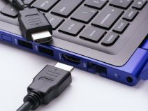 HDMI _ kablovi _ laptop _ Foto Shutterstock.jpg