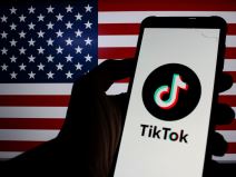 TikTok _ SAD _ Foto Shutterstock.jpg