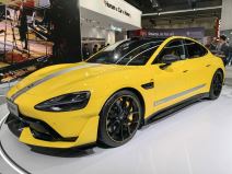 Xiaomi SU7 Ultra na MWC 2025 sajmu