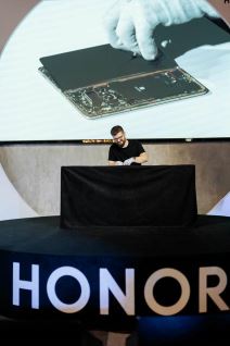 HONOR Magic V5 - performans rasklapanja.jpg