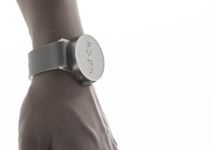 Dot pametni sat na Brajevom pismu u prodaji uskoro