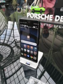 Huawei Mate RS Porsche Design in-screen senzor otiska prsta