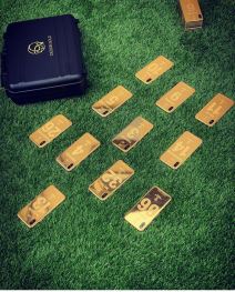 Liverpul Liga Šampiona poklon zlatni iPhone X