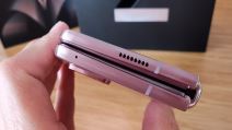 Samsung Galaxy Z Fold2 5G raspakivanje video test savitljivi telefon, Samsung Galaxy Z Fold2 2085€