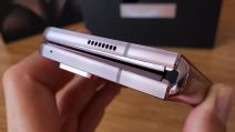 Samsung Galaxy Z Fold2 5G raspakivanje video test savitljivi telefon, Samsung Galaxy Z Fold2 2085€