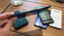 tcl fold ‘n roll savitljivi telefon ekran rolanje kako izgleda foto koncept premijera