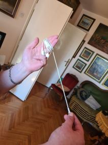 zapetljane slušalice zamršene mobilni telefoni kako spakovati slušalice da se ne zamrse kablovi