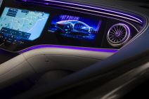 mercedes-benz eqs električno vozilo foto video hyperscreen