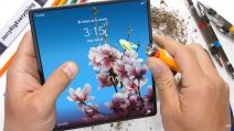 huawei mate x2 test savijanja savitljivi telefon izdrzljivost