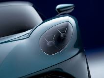 Aston Martin Valhalla hibridni automobil opis i slike