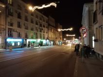 Wiko Power U20 osvetljena ulica