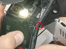 OnePlus 10 Pro pukao na JerryRigEverything testu