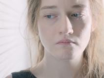 Serija Inventing Anna