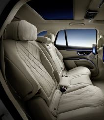 EQS SUV 2023 (5).jpg