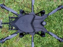 Dron za solarne ploče