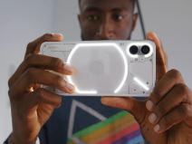 The Nothing Phone LOOKS Different 3-2 screenshot.png