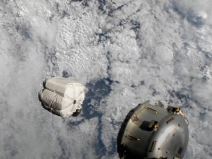 djubre na medjunarodnoj svemirskoj stanici.jpg