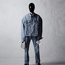 Balenciaga_BangOlufsen_torba zvučnik 6.jpg