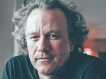 Kako bi danas izgledale poznate ličnosti veštačka inteligencija