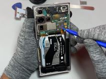 Galaxy S22 Ultra Teardown Repair Analysis from Disassembly 3-7 screenshot.jpg