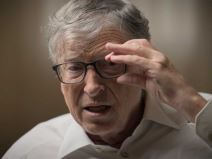 Bil Gejts bi radije trošio novac na vakcine nego put na Mars