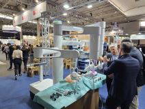 Bitrack hirurški robot 3.jpg