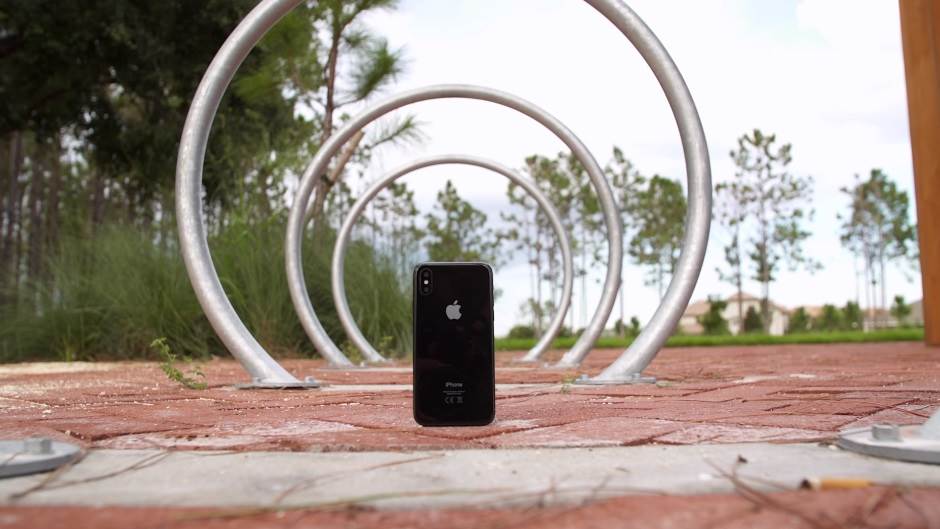 stari iPhone brže radi u Francuskoj