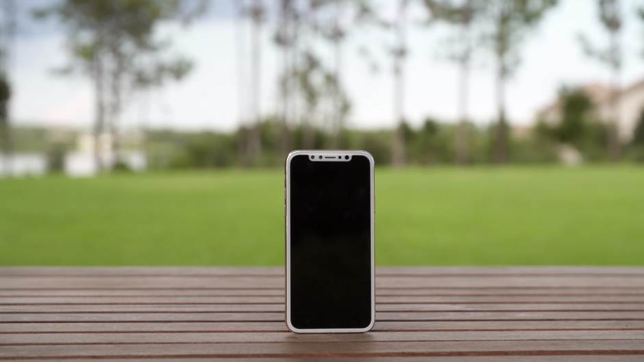 stari iPhone brže radi u Francuskoj