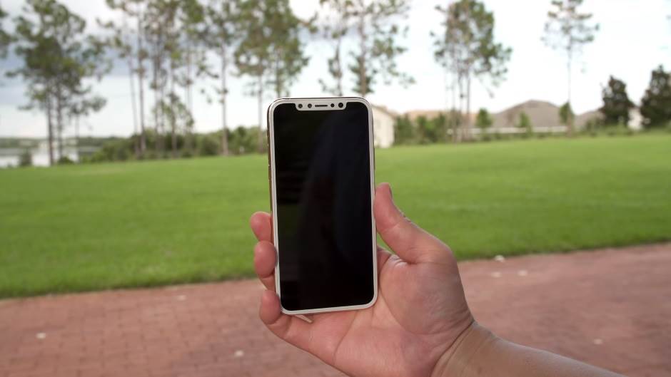 stari iPhone brže radi u Francuskoj