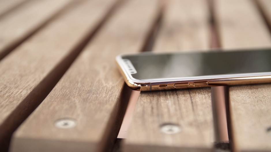 stari iPhone brže radi u Francuskoj