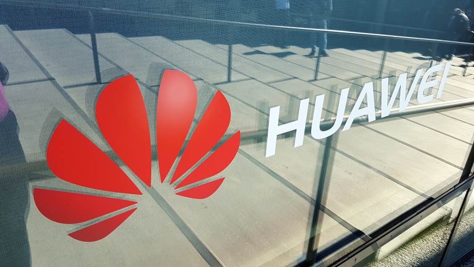Huawei ne prodaje Huawei P i Huawei Mate serije telefona demanti lažna vest