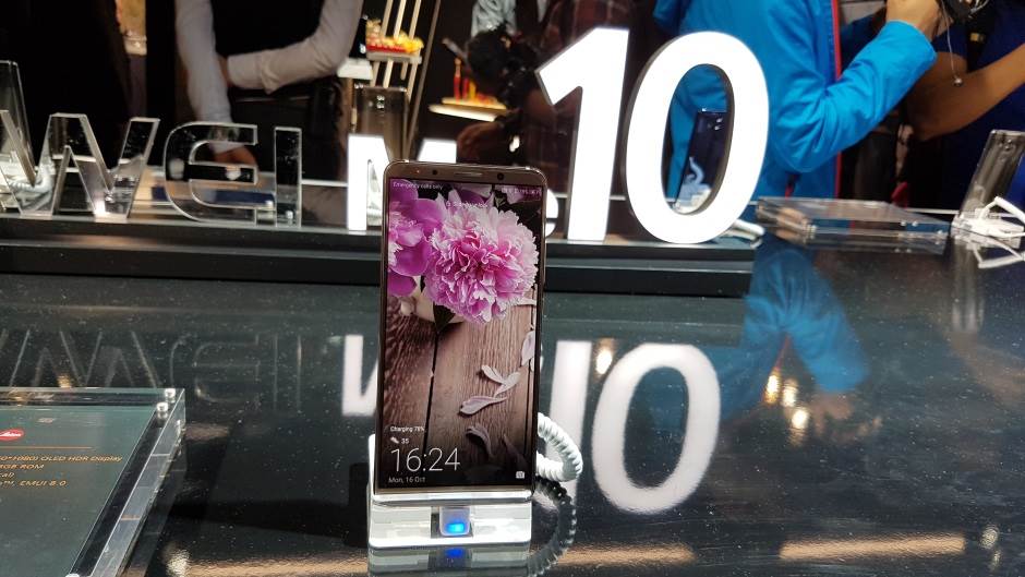 Huawei ne prodaje Huawei P i Huawei Mate serije telefona demanti lažna vest