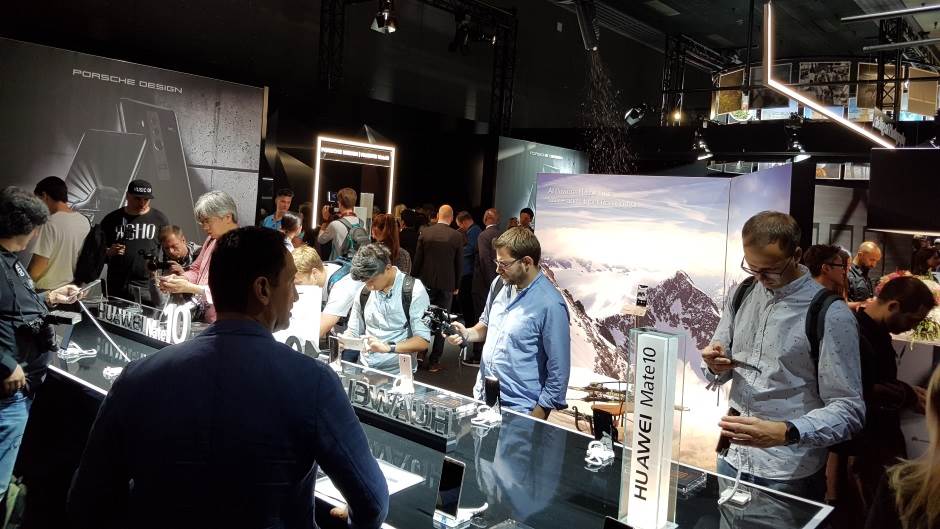 Huawei ne prodaje Huawei P i Huawei Mate serije telefona demanti lažna vest