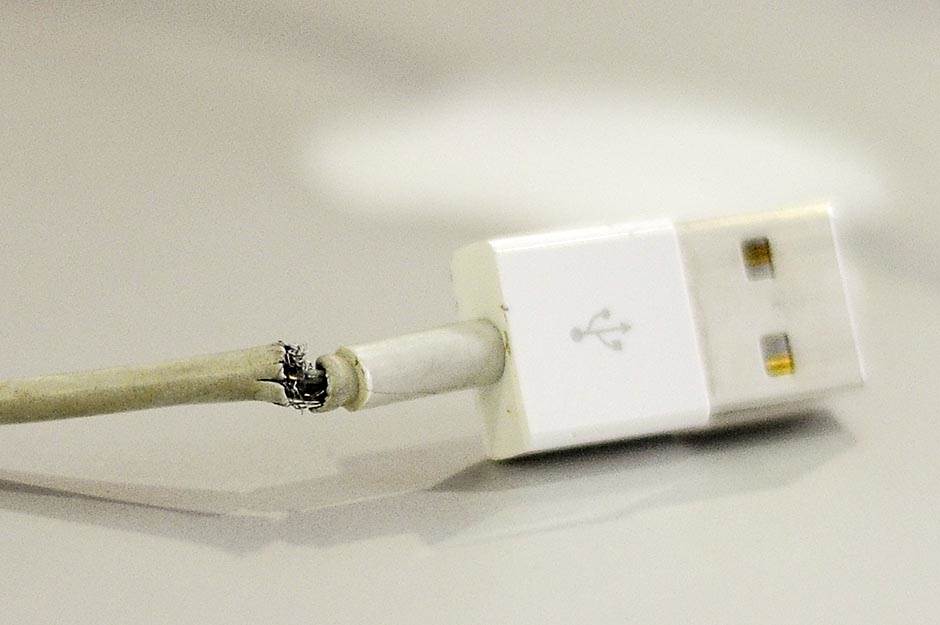 telefon bez punjaca koji smartfon nece imati punjac u kutiji iphone punjac kupovina xiaomi punjac