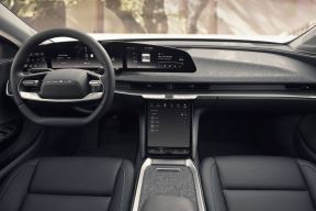 Lucid Air Pure RWD, električni automobil