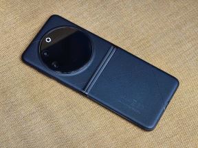 TECNO Phantom V Flip 5G 8.jpg