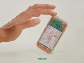 Boring Phone 8.jpg