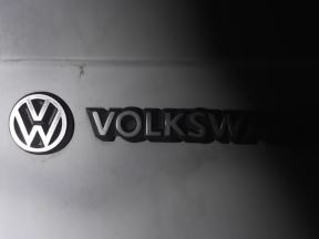 Volkswagen _ stari automobili _ rudnik Švajcarska _ Foto YouTube Exploring the Unbeaten Path (4).jpg