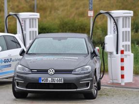 Volkswagen e-Golf _ električni automobil _ Foto Profimedia.jpg