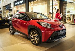 3 Toyota_AYGO_galerija automobila_ (12).jpg