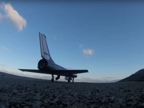Mk-II Aurora _ avion na raketni pogon _ prvi let _ Foto YouTube Dawn Aerospace (4).jpg
