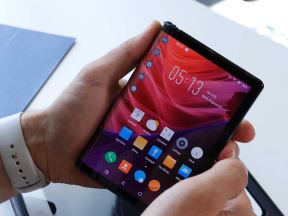 The Folding Phone of the Future! Royole FlexPai 3-27 screenshot.jpg