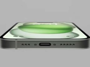 IPhone USB-C port