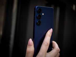 Samsung Galaxy S25 2.jpg