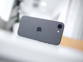 iPhone 16e