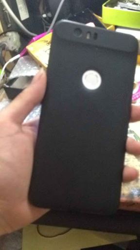 Huawei Nexus telefon i Huawei Mate S procurele slike